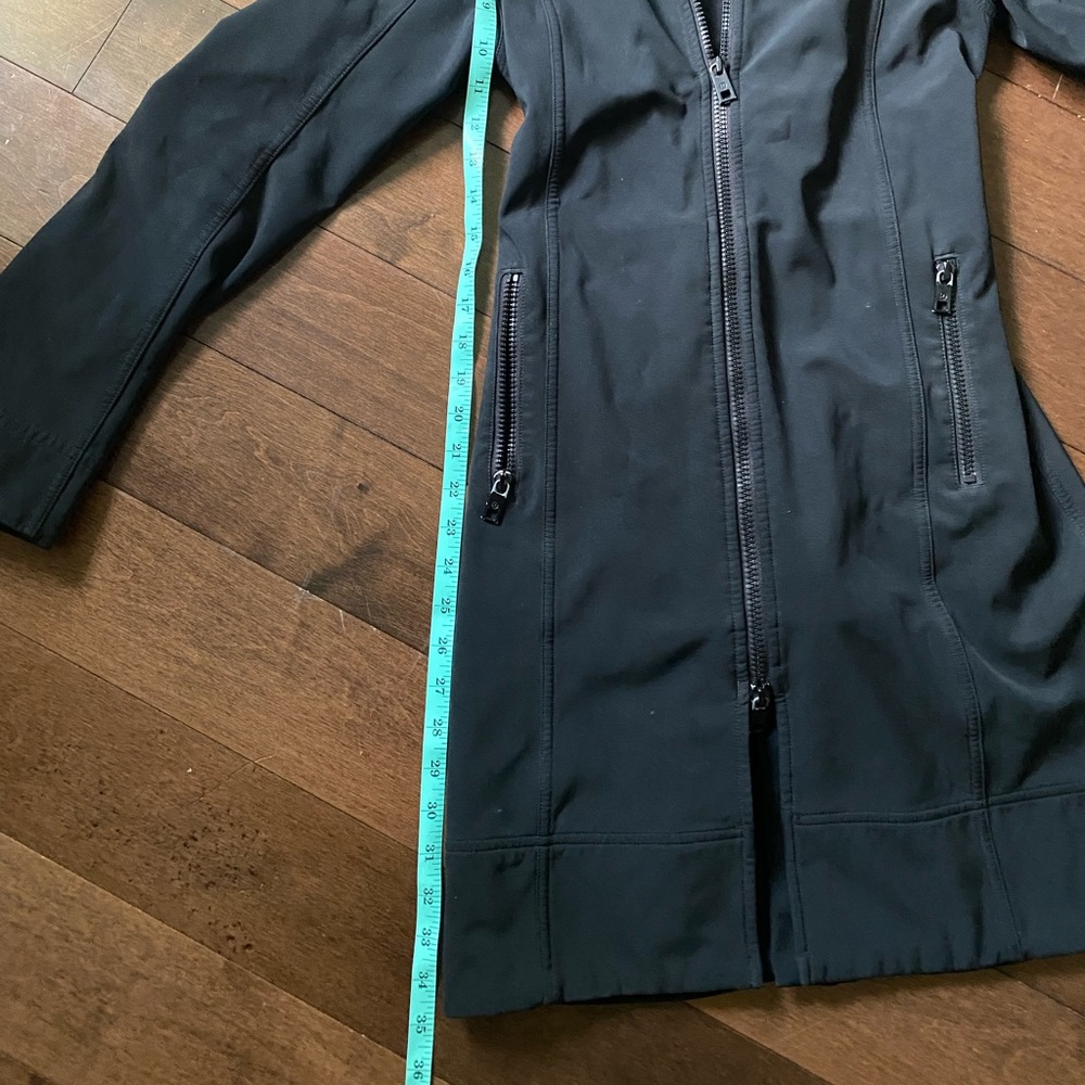 Lululemon Fall Jacket - Picture 4 of 8